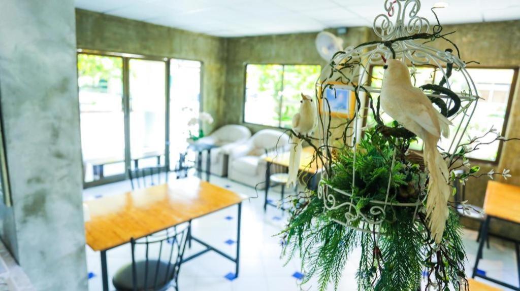 Central Place Hotel Rayong Buitenkant foto