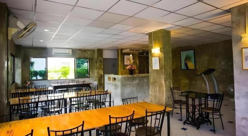 Central Place Hotel Rayong Buitenkant foto