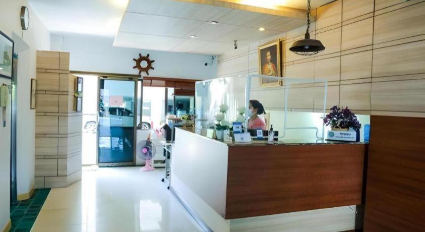 Central Place Hotel Rayong Buitenkant foto